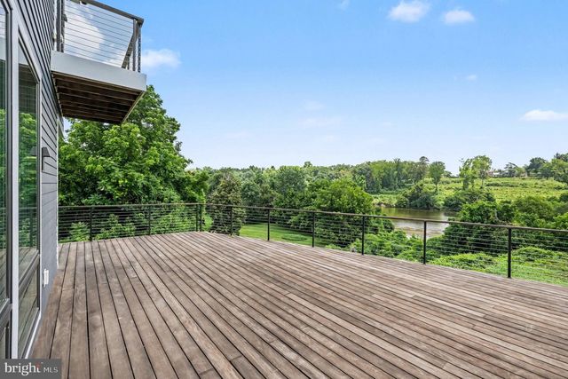 1119 SOPHIA ST, Fredericksburg, VA 22401