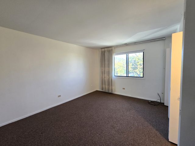 9370 Hamilton Court F, Des Plaines, IL 60016