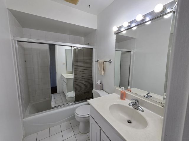 9370 Hamilton Court F, Des Plaines, IL 60016