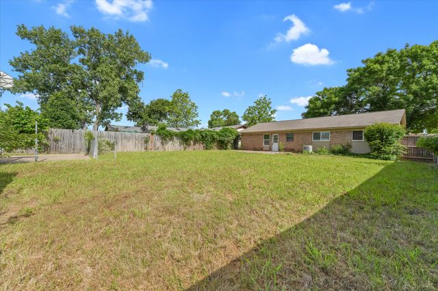 304 E Stone Road, Wylie, TX 75098