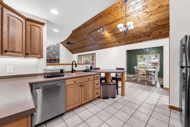 7111 Friisgard Vei, Wind Lake, WI 53185