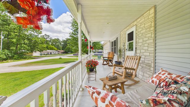 1663 Hansen Street, Laketon Twp, MI 49445