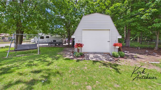 1663 Hansen Street, Laketon Twp, MI 49445