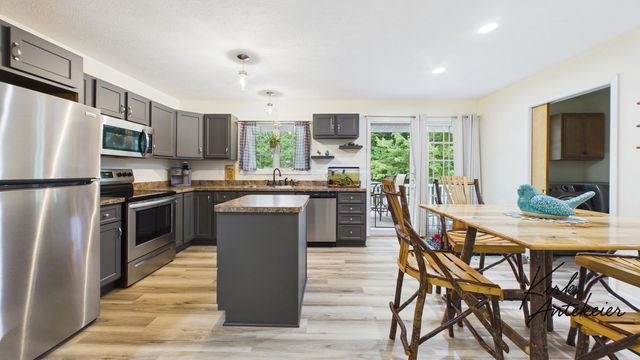 1663 Hansen Street, Laketon Twp, MI 49445