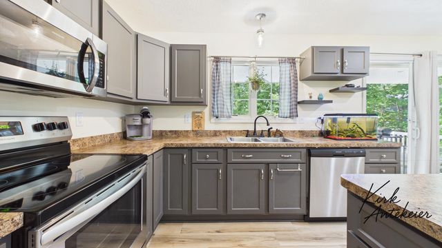 1663 Hansen Street, Laketon Twp, MI 49445
