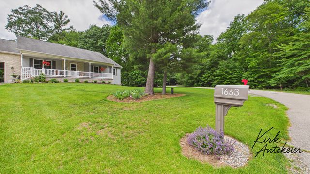 1663 Hansen Street, Laketon Twp, MI 49445