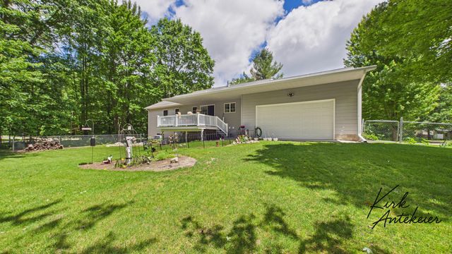1663 Hansen Street, Laketon Twp, MI 49445