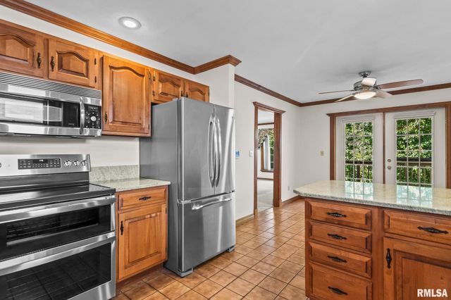 1830 CHERRY Road, Springfield, IL 62704