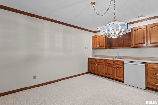 1830 CHERRY Road, Springfield, IL 62704