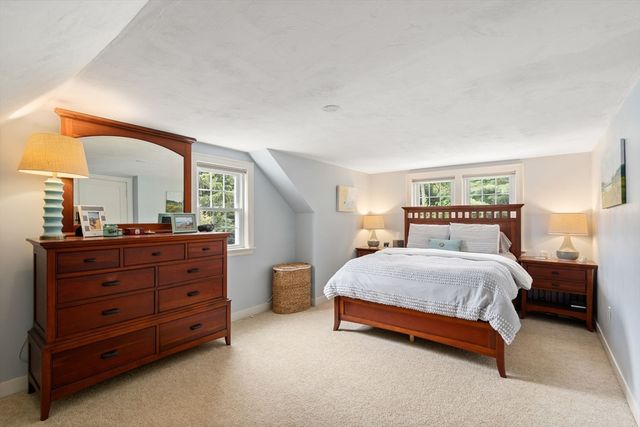 15 Killeen Road, Walpole, MA 02032
