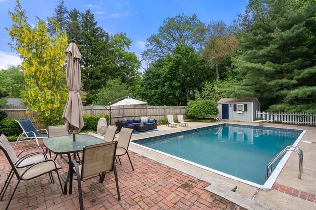 15 Killeen Road, Walpole, MA 02032