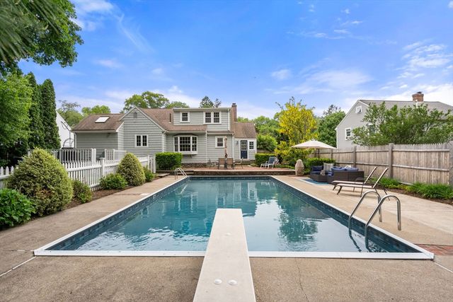 15 Killeen Road, Walpole, MA 02032