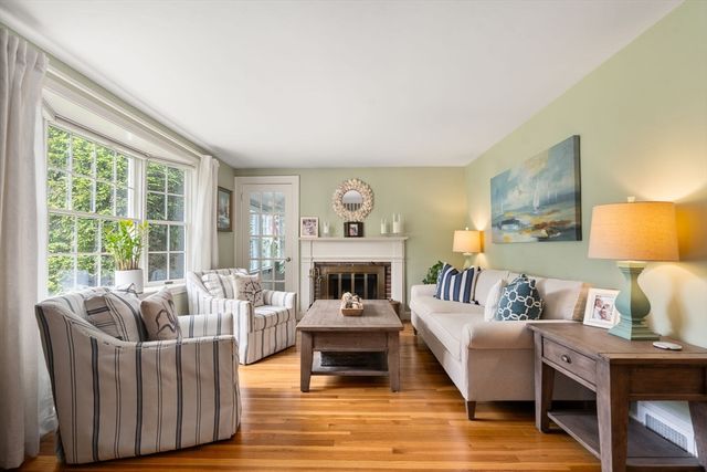 15 Killeen Road, Walpole, MA 02032