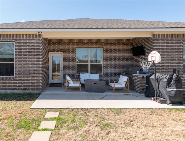 6344 Spartan Drive, College Station, TX 77845