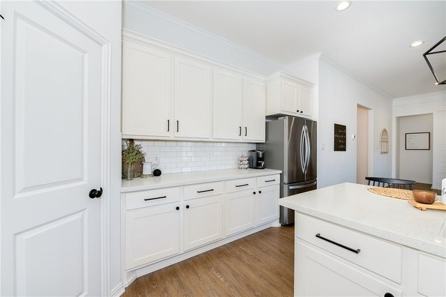 6344 Spartan Drive, College Station, TX 77845