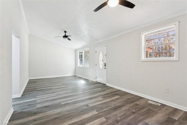 6141 Glenns RD, Gloucester, VA 23061