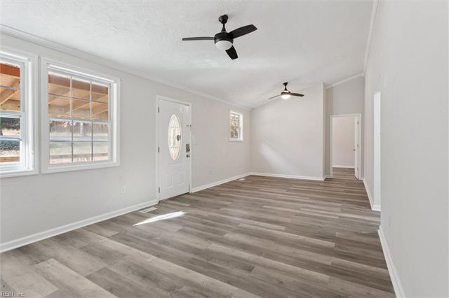 6141 Glenns RD, Gloucester, VA 23061