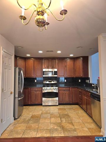8 A Sweeney Court, Montvale, NJ 07645