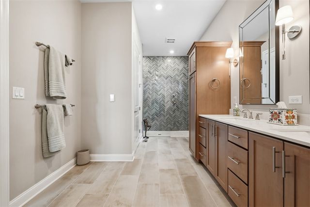 2017 Froman Dr, Economy, PA 15005