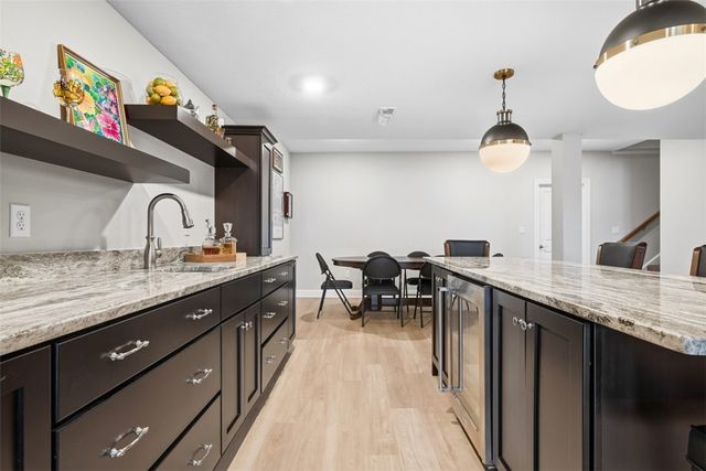 2017 Froman Dr, Economy, PA 15005