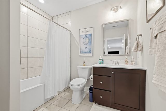 2017 Froman Dr, Economy, PA 15005