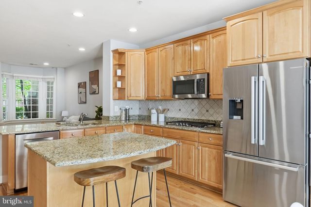 306 OAK KNOLL TER, Rockville, MD 20850