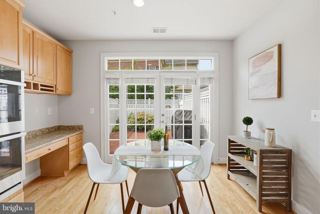 306 OAK KNOLL TER, Rockville, MD 20850