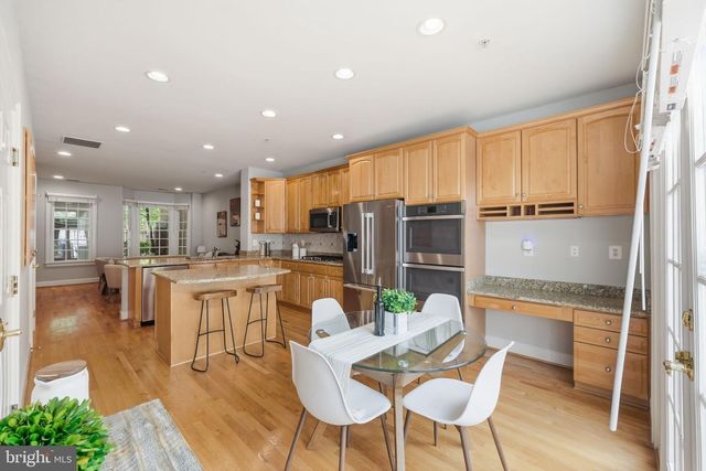 306 OAK KNOLL TER, Rockville, MD 20850