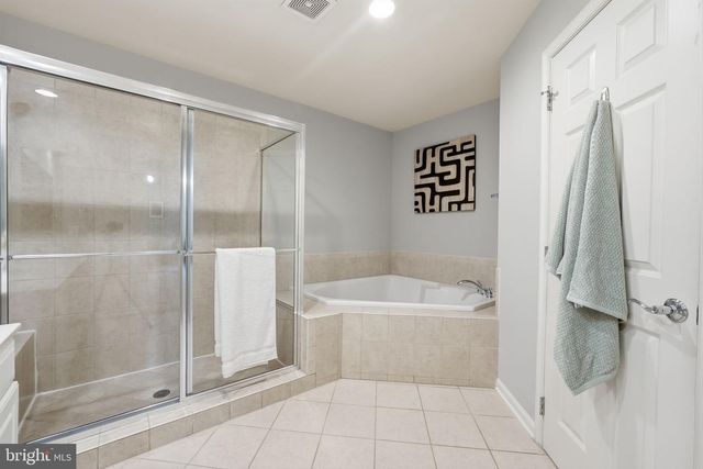 306 OAK KNOLL TER, Rockville, MD 20850