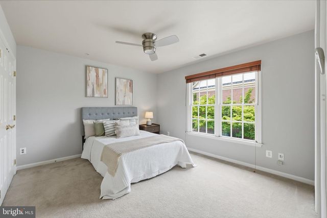 306 OAK KNOLL TER, Rockville, MD 20850