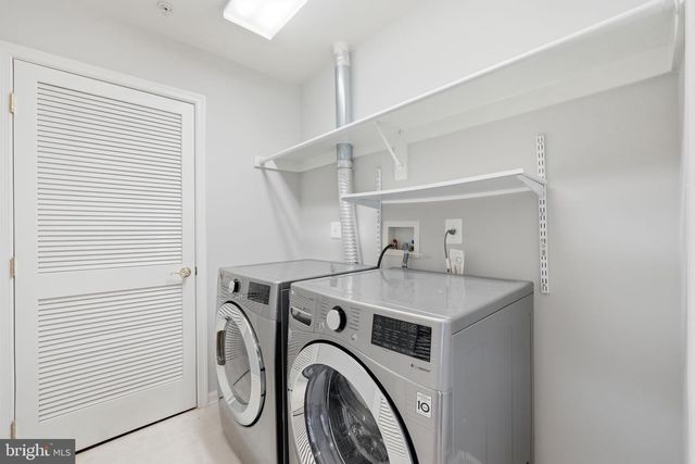 306 OAK KNOLL TER, Rockville, MD 20850