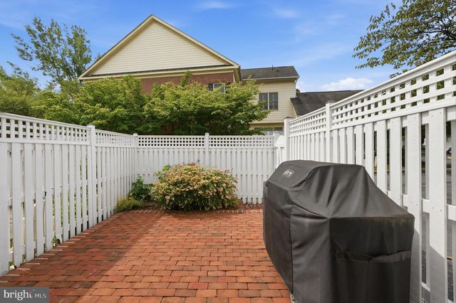 306 OAK KNOLL TER, Rockville, MD 20850