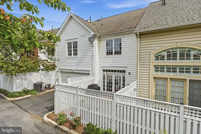 306 OAK KNOLL TER, Rockville, MD 20850