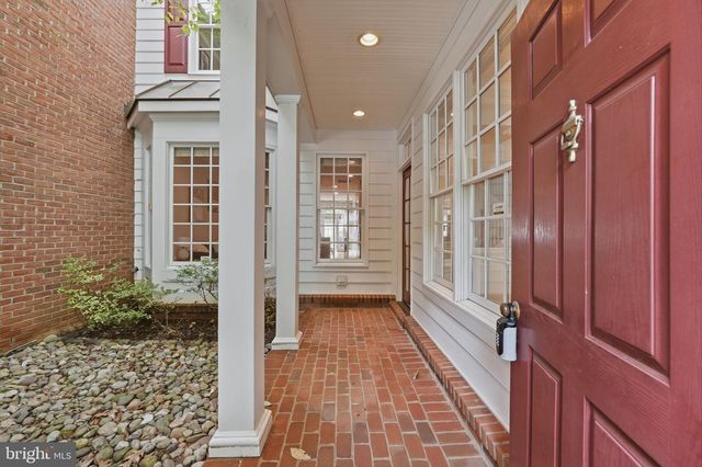 306 OAK KNOLL TER, Rockville, MD 20850