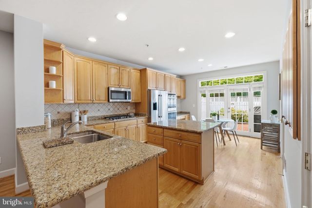 306 OAK KNOLL TER, Rockville, MD 20850