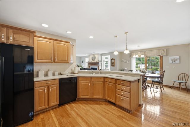 6981 Pintail Court, Wheatfield, NY 14120