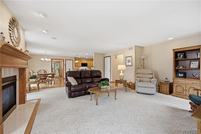 6981 Pintail Court, Wheatfield, NY 14120