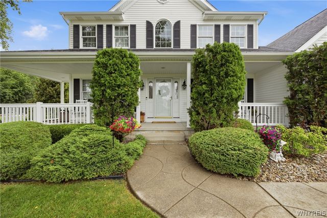 6981 Pintail Court, Wheatfield, NY 14120