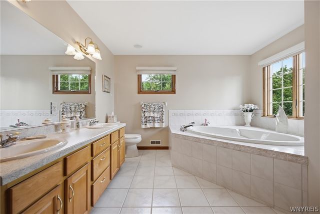6981 Pintail Court, Wheatfield, NY 14120