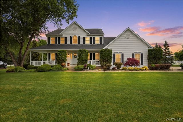 6981 Pintail Court, Wheatfield, NY 14120