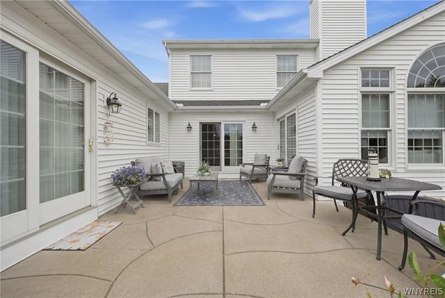 6981 Pintail Court, Wheatfield, NY 14120