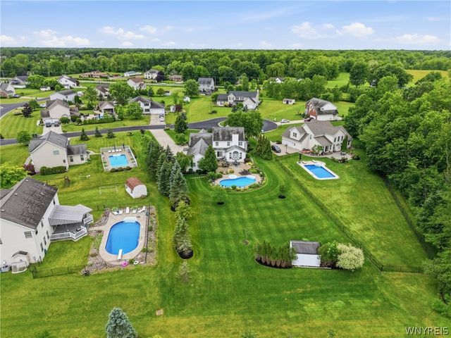 6981 Pintail Court, Wheatfield, NY 14120