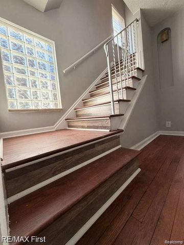 17159 Woodingham Drive, Detroit, MI 48221