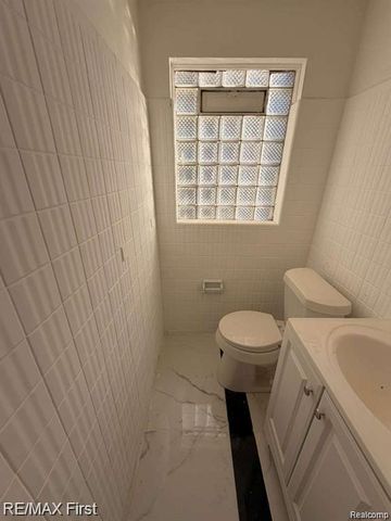 17159 Woodingham Drive, Detroit, MI 48221