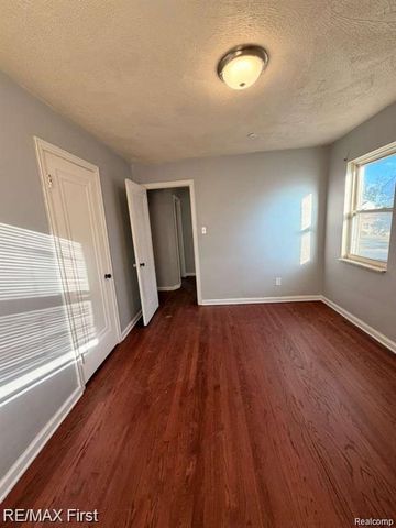 17159 Woodingham Drive, Detroit, MI 48221