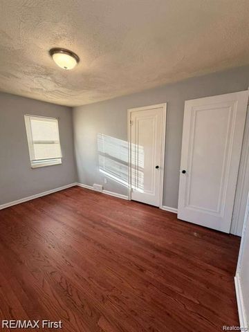 17159 Woodingham Drive, Detroit, MI 48221