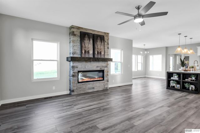 5513 N 191st Street, Elkhorn, NE 68022