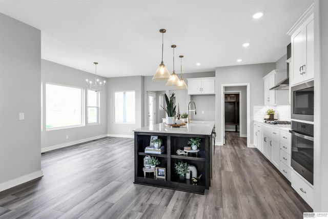 5513 N 191st Street, Elkhorn, NE 68022