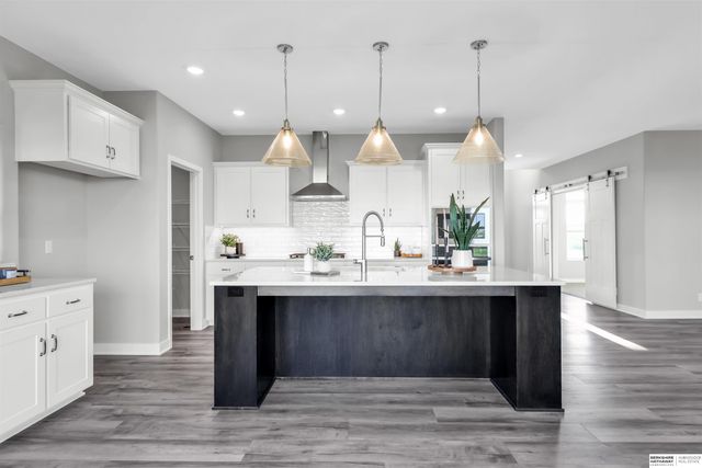 5513 N 191st Street, Elkhorn, NE 68022