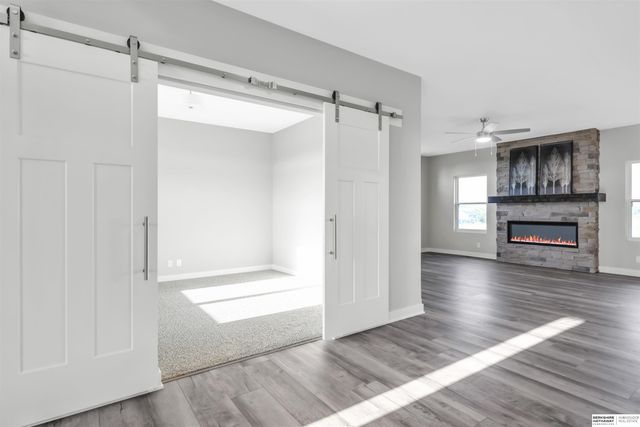 5513 N 191st Street, Elkhorn, NE 68022